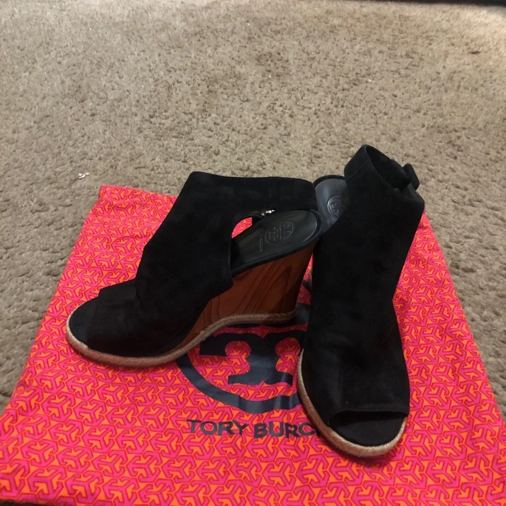 Tory Burch Black Suede Peep-Toe Wedge Sandals with Wood-Tone Heel Size 7